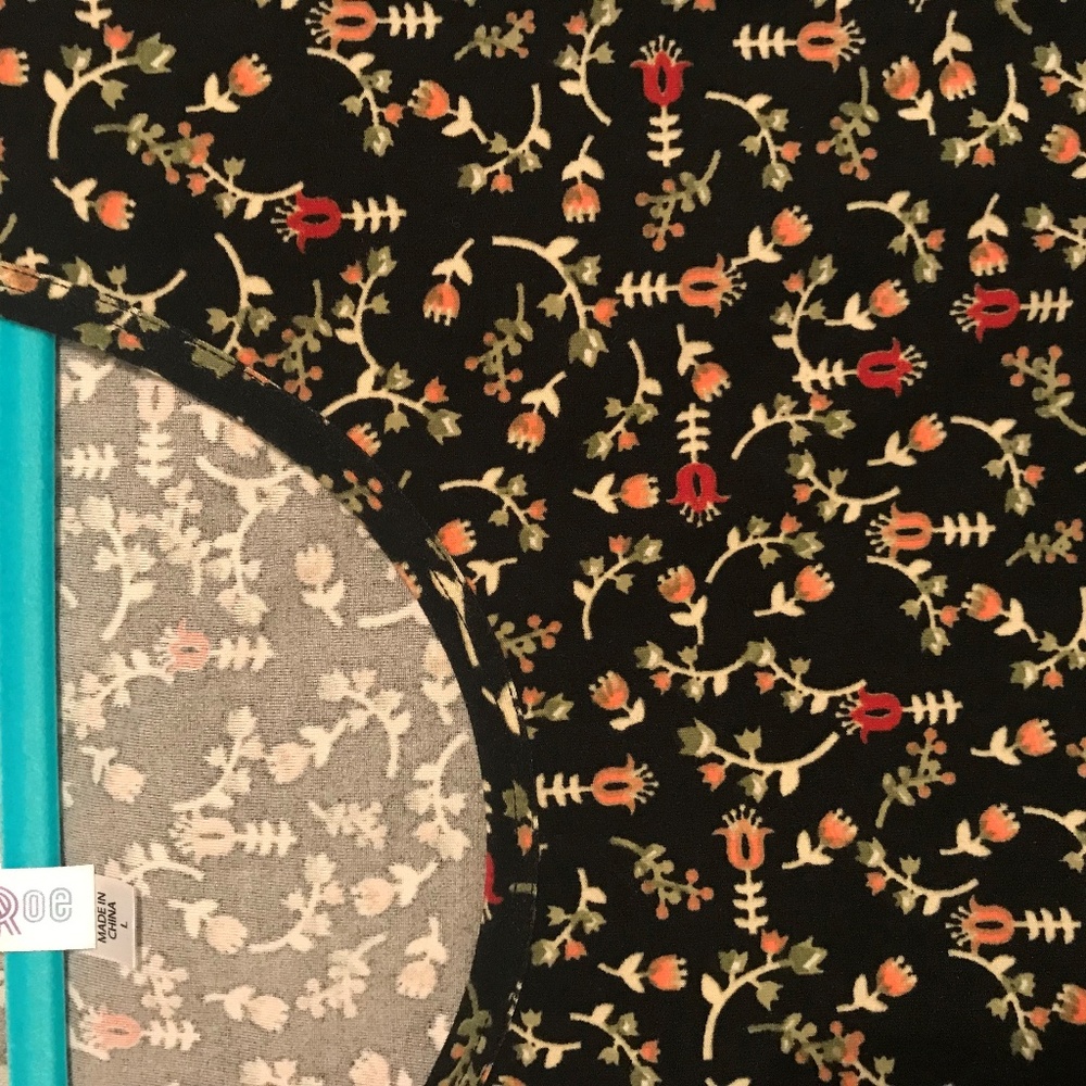 EUC LLR Classic tee, size Large and leggings material